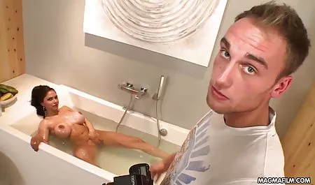 قصب له في فيديوهات سكس نسوان مصريه المقام الأول