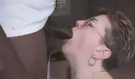 أخي افلامنيك مصرى انا ساخن جدا و جذابة الأصدقاء!